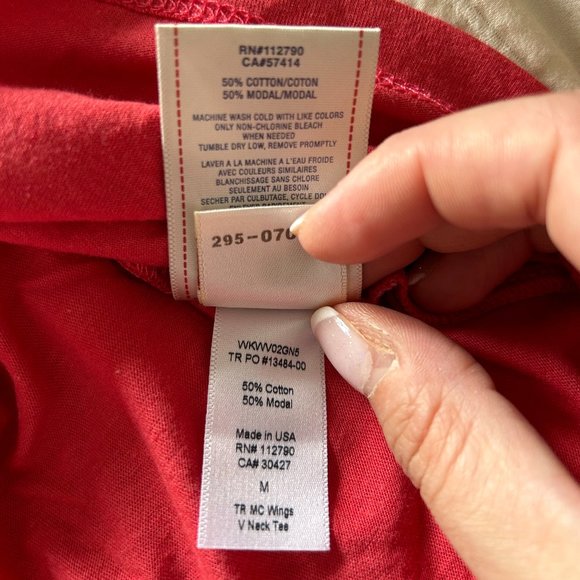 🇺🇸 True Religion V-Neck T-Shirt (NWOT) - Picture 12 of 12